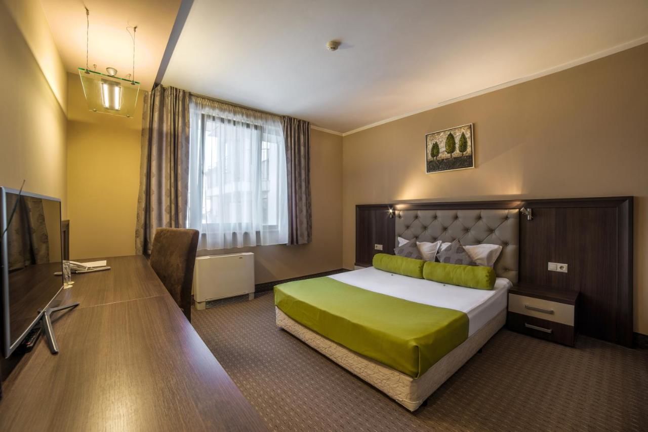 Отель Бизнес Отель Пловдив Пловдив