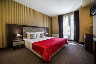 Отель Бизнес Отель Пловдив Пловдив Апартаменты с 2 спальнями и гидромассажной ванной-4